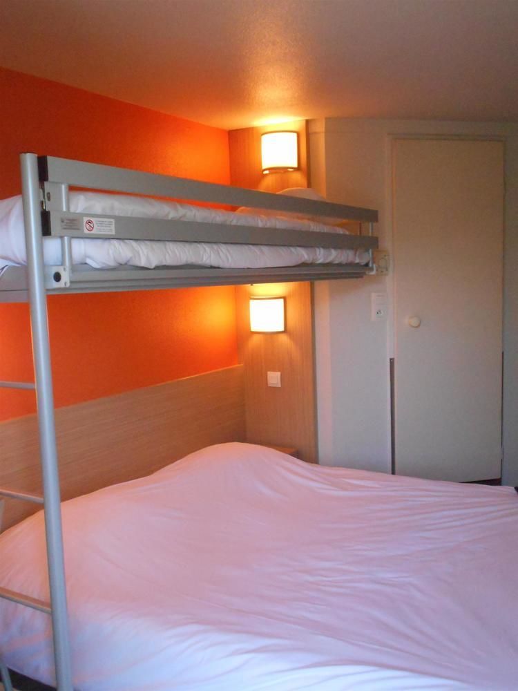 พรีเมียรคลาสลีออนโอเอสทัสซิน Hotel ตาสแซ็ง-ลา-เดอมี-ลูน ภายนอก รูปภาพ