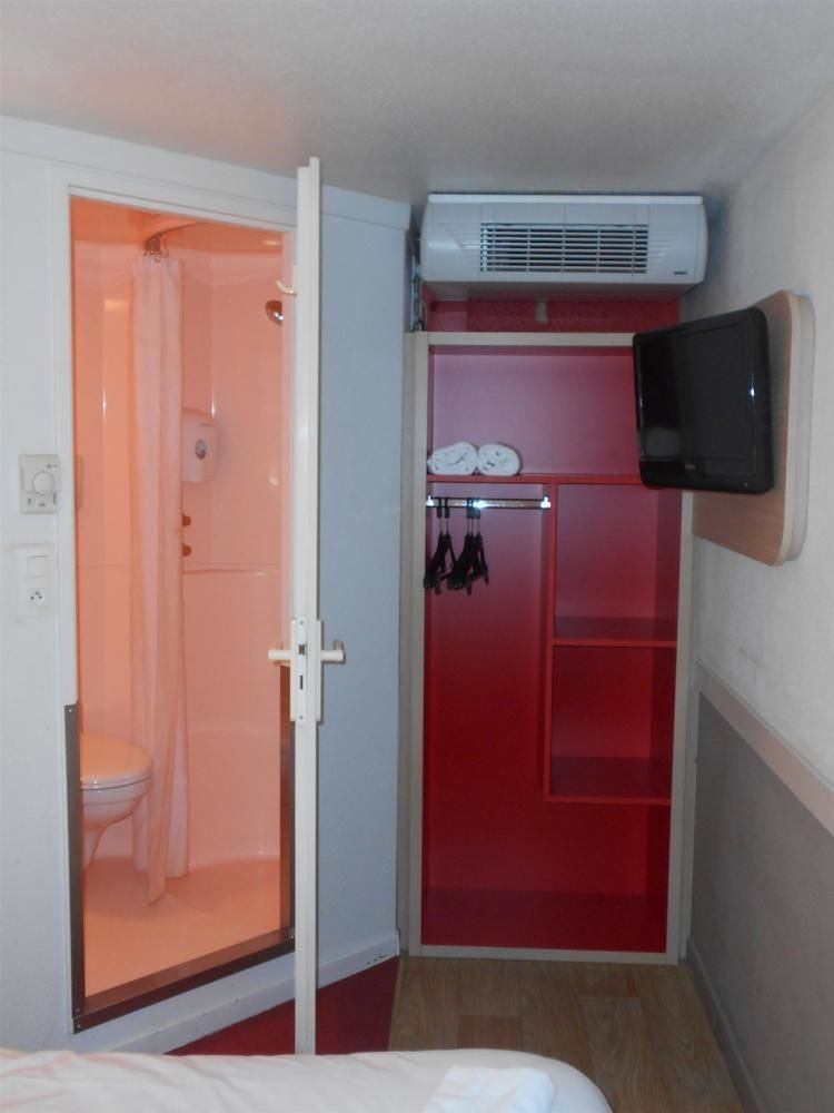 พรีเมียรคลาสลีออนโอเอสทัสซิน Hotel ตาสแซ็ง-ลา-เดอมี-ลูน ภายนอก รูปภาพ