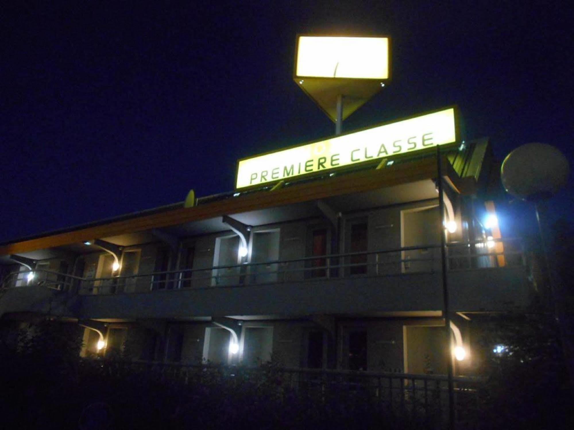 พรีเมียรคลาสลีออนโอเอสทัสซิน Hotel ตาสแซ็ง-ลา-เดอมี-ลูน ภายนอก รูปภาพ